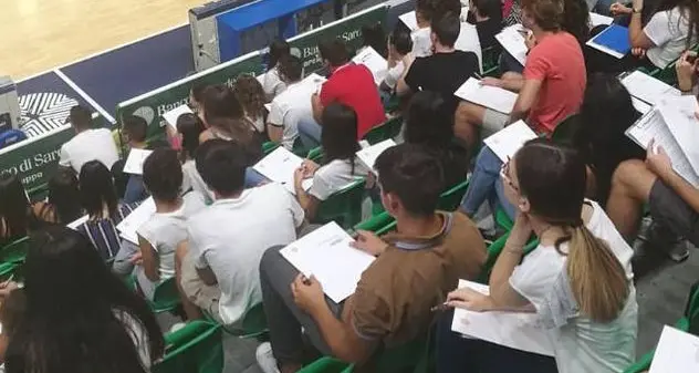 Domani i test per professioni sanitarie: a Cagliari e Sassari quasi 2.500 studenti