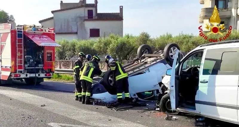 Incidente all'altezza di Decimomannu: gravi due donne e una bambina