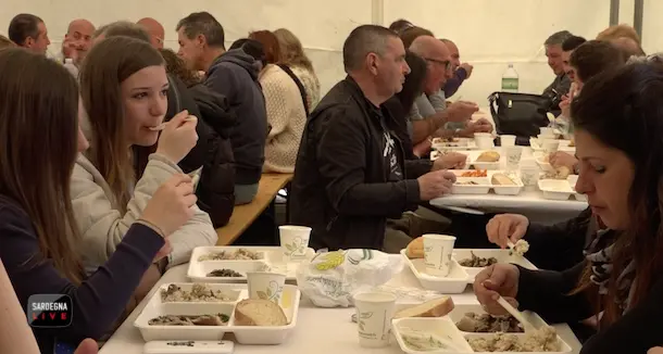 Grande successo a Norbello per la XII° edizione della \"Sagra de s'antunna e sapori di primavera\"