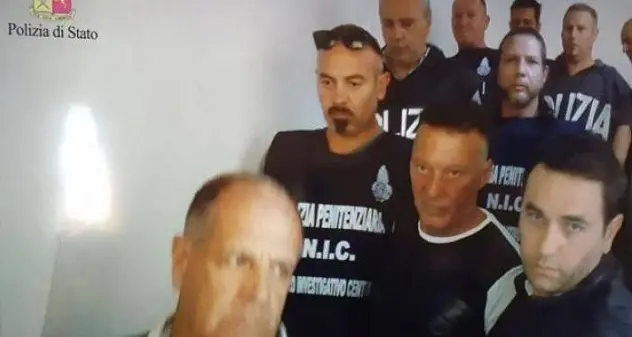 Johnny lo Zingaro non si trova: porti e aeroporti in allerta
