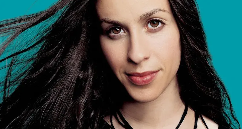La cantante Alanis Morissette compie 50 anni