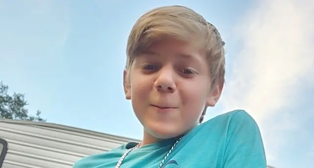 Ragazzino 13enne muore dopo il bagno nel lago: un'ameba gli mangia il cervello