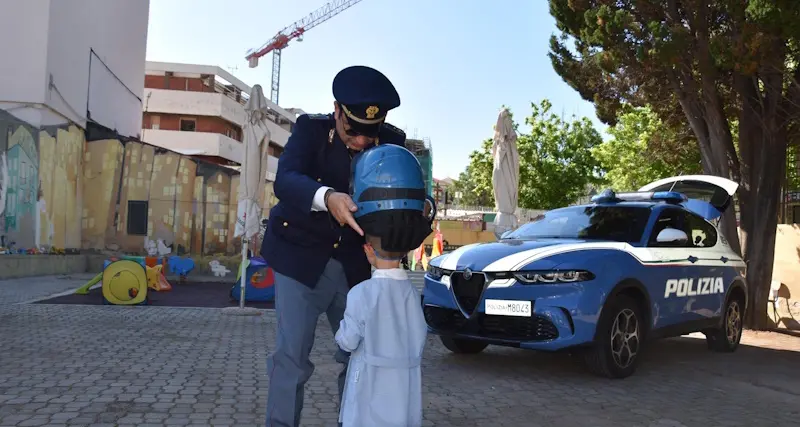 Alghero, la Polizia incontra i piccoli alunni della scuola dell’Infanzia