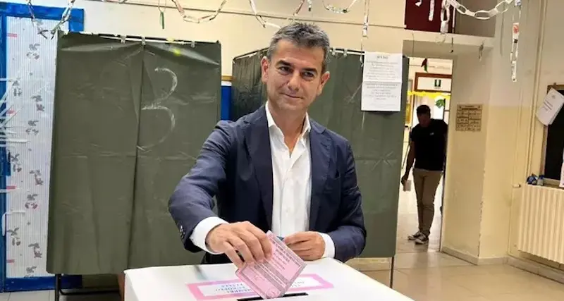 Amministrative a Cagliari, Massimo Zedda ha votato