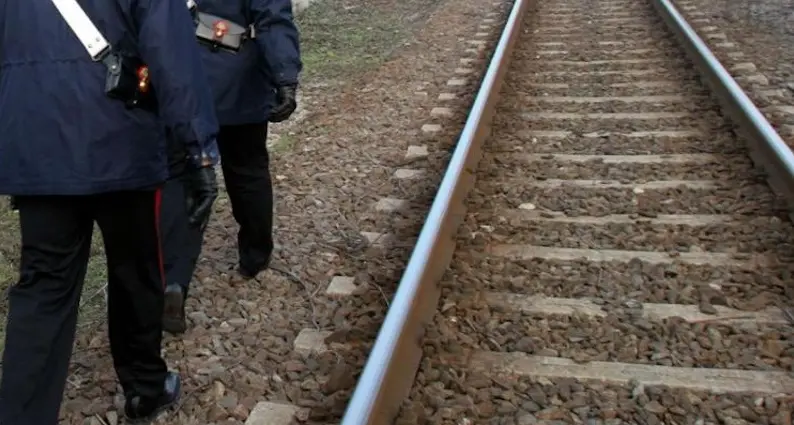 Tragedia in Abruzzo: mamma e figlioletta travolte e uccise da un treno