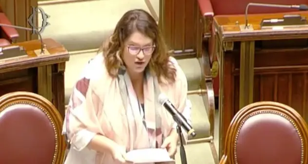 Paola Deiana (M5S): Sostegno per le attività artigianali e commerciali di 270 piccoli comuni della Sardegna