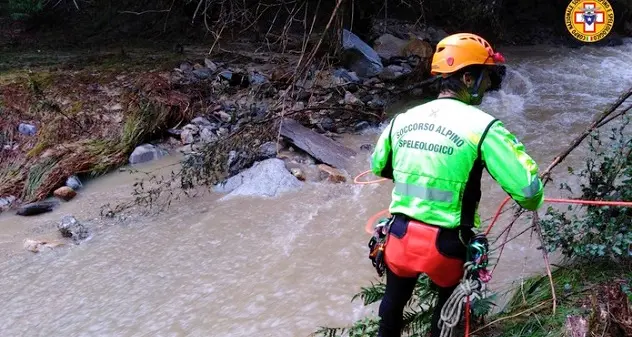 Tragedia in Friuli. Precipita da cinquanta metri, morto escursionista