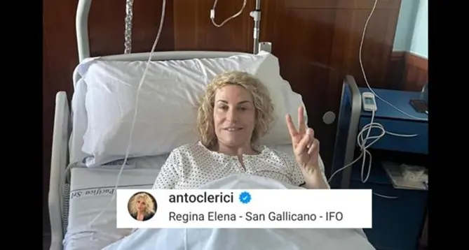 Antonella Clerici operata d'urgenza: \"Controllo di una cisti ovarica, poi lo tsunami\"