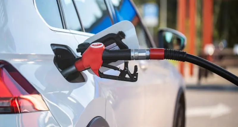 Carburanti, prezzo gasolio ai minimi da luglio 2023: quanto costa oggi