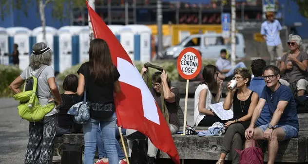 A Zurigo manifestazione anti-Covid: in 500 privi di mascherine