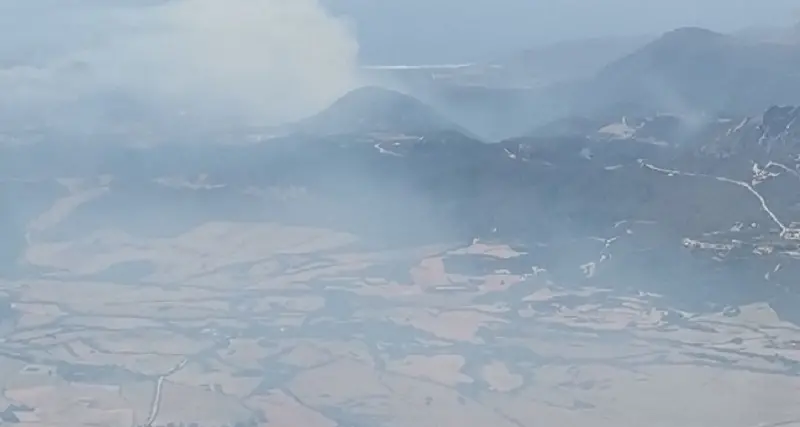 Incendi: 8 i roghi in Sardegna, elicottero a Gonnesa