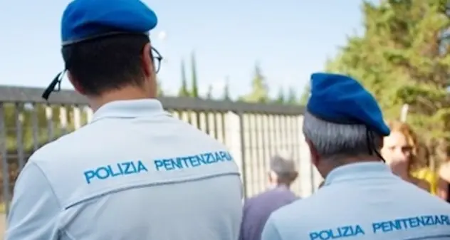 Sassari. Detenuto in ospedale tenta la fuga: momenti di alta tensione nel pronto soccorso