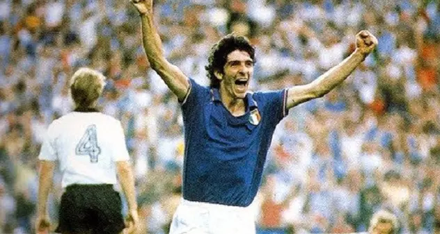 Lutto nel mondo del calcio: addio a Paolo Rossi, eroe dei Mondiali '82