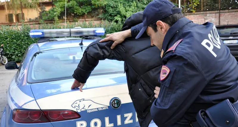 Cagliari. Estorcono denaro a un'anziana col \"trucco del falso carabiniere\", arrestati