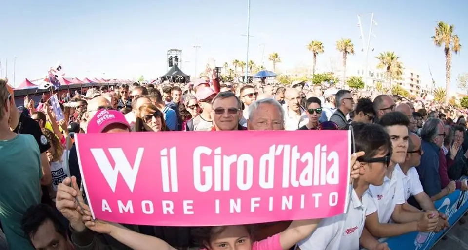 Giro d'Italia 2017: un montepremi da 1,35 milioni euro. Quanto valgono le maglie e le tappe?