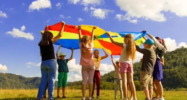 La Caritas accoglie 700 bambini ucraini per le vacanze estive