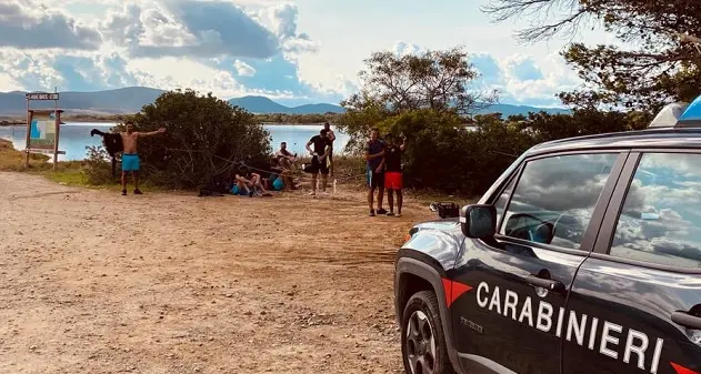 Migranti. A Porto Pino intercettati 17 clandestini algerini