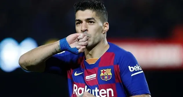 Esame \"farsa\" per la cittadinanza italiana. Suarez doveva firmare con la Juve
