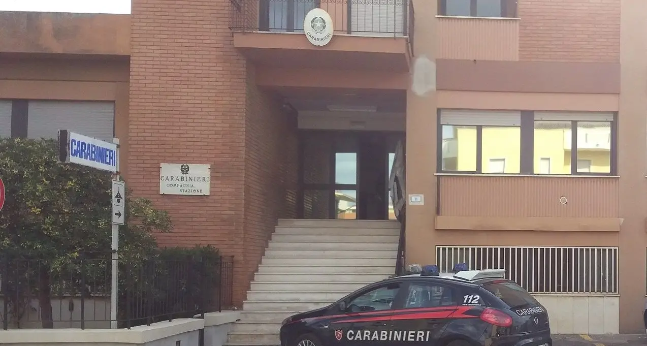 I carabinieri arrestano un dipendente del petrolchimico per furto di gasolio