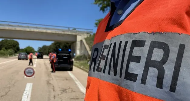 Villanova Tulo. Trovati in possesso di oggetti atti ad offendere: denunciati