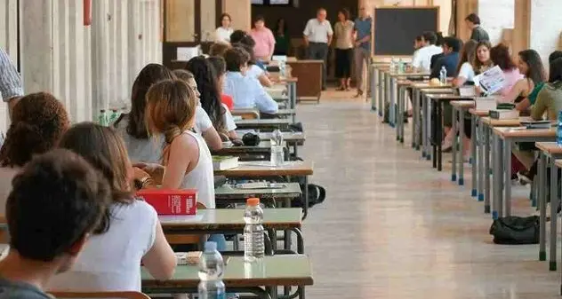 Maturità: domani c’è la prima prova per oltre 12mila studenti sardi