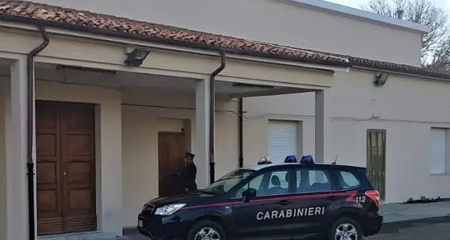 Furto nella struttura polifunzionale. Carabinieri denunciano quattro giovani della zona