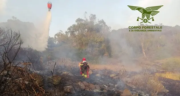 Oggi 10 incendi in Sardegna. A Gesico tre elicotteri in azione