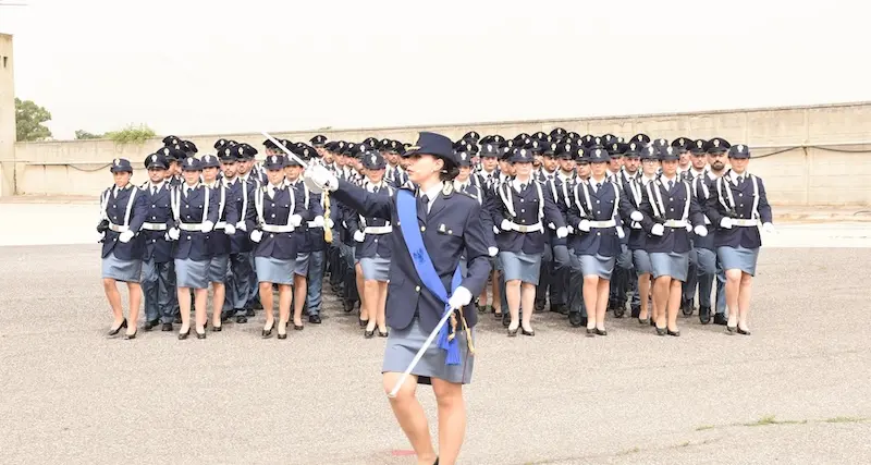 Polizia. Ad Abbasanta il giuramento di fedeltà alla Repubblica dei nuovi agenti