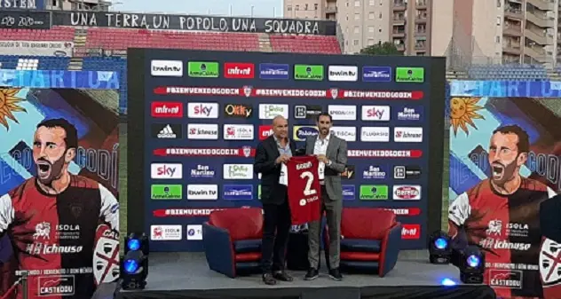Cagliari Calcio, Giulini: \"Godin ci aiuterà a diventare più forti\"