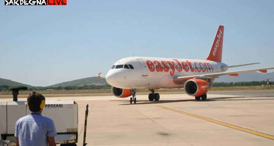 Aeroporto di Alghero, nel mese di giugno sono stati 13.648 i passeggeri in più registrati rispetto allo stesso mese del 2012