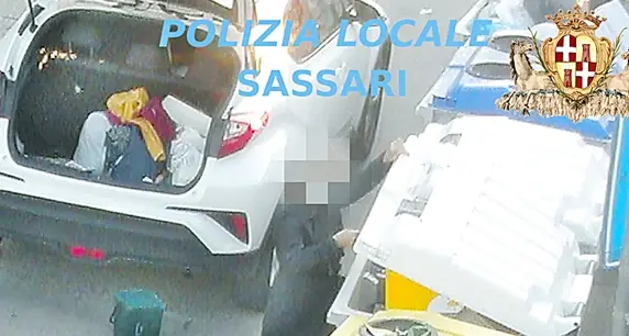 Le foto trappole immortalano gli incivili, La Polizia Municipale sanziona altri 33 ‘furbetti’ dei rifiuti