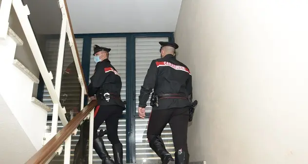 Sant'Antioco. Anfetamina e marijuana in casa: nei guai due giovani sorelle