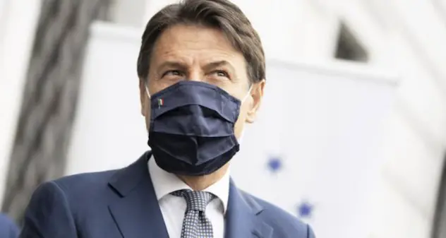 Coronavirus: Conte, 'Italia non è in ritardo su Recovery fund, è fake news'