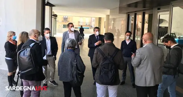 Cagliari. Apertura discoteche. L’opposizione: “Solinas o mostra atti ufficiali oppure si dimette”