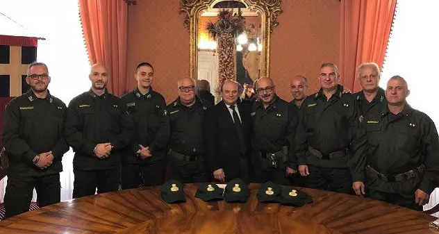 Ingiurie su Facebook ai Barracelli: azioni legali del comandante