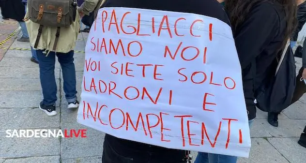 Cagliari. I lavoratori dello spettacolo fanno sentire la propria voce. “Chiediamo di essere ascoltati”