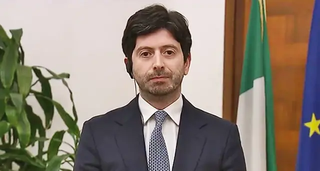 Covid, Speranza: \"Italia meglio di altri, ma peggiora\". Ecco le anticipazioni sul nuovo Decreto