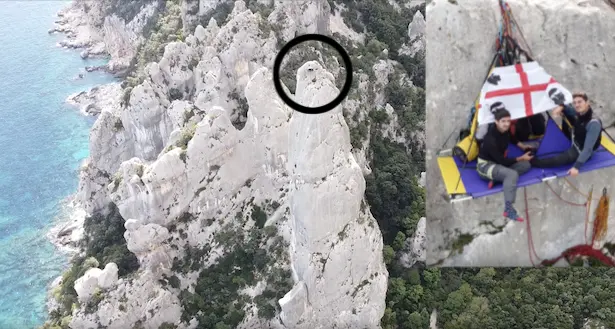 Baunei. Posizionano la tenda e dormono sulla guglia di Cala Goloritzé. Video da brividi