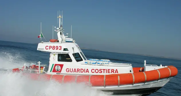 Partita da Olbia, soccorsa in mare aperto imbarcazione in avaria