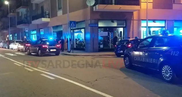 Fermato per un controllo in strada aggredisce e pesta a sangue un carabiniere