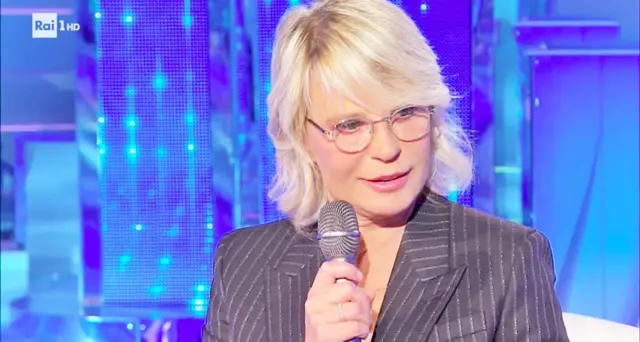 Il dramma di Maria De Filippi a Domenica In: “Mio papà è stato un anno e mezzo in terapia intensiva\"