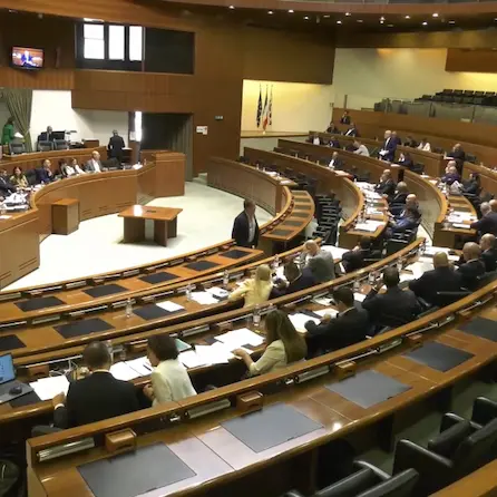 Aree idonee, l'opposizione continua a chiedere il voto segreto. Appuntamento a martedì