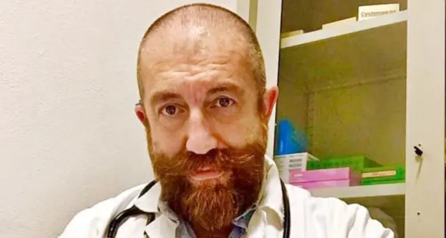 Lo sfogo dell’infettivologo Antonio Pintus: “Fottetevi voi e i vostri amici, continueremo a tutelare la salute di tutti”