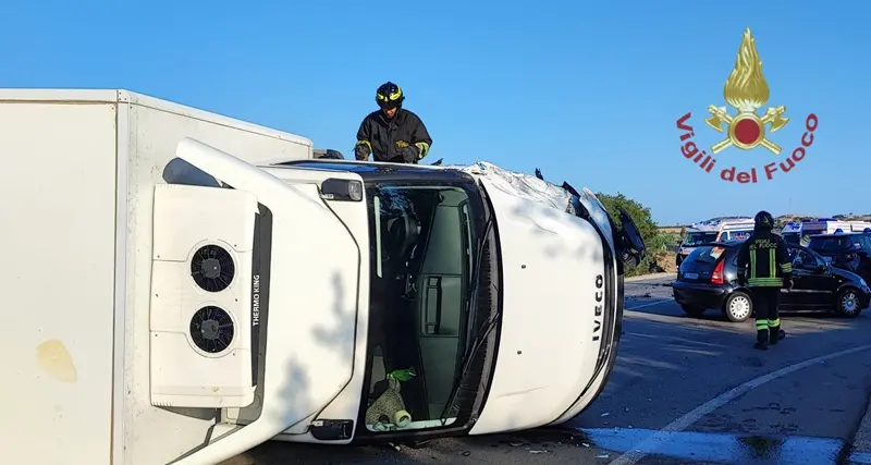 Incidente sulla SS 125, tre veicoli coinvolti