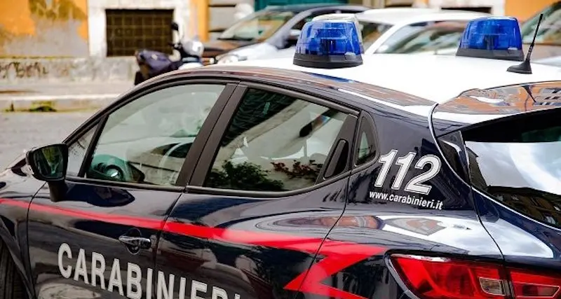 Assemini. Acciuffati ladri seriali di distributori bevande e sigarette