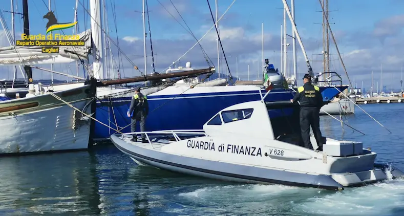 Cagliari, traffico marittimo: oltre 100 violazioni scoperte dalla Guardia di Finanza