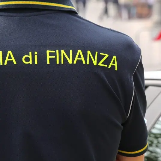 Oltre 162mila euro nascosti nei corn flakes: fermato un passeggero diretto in Gambia