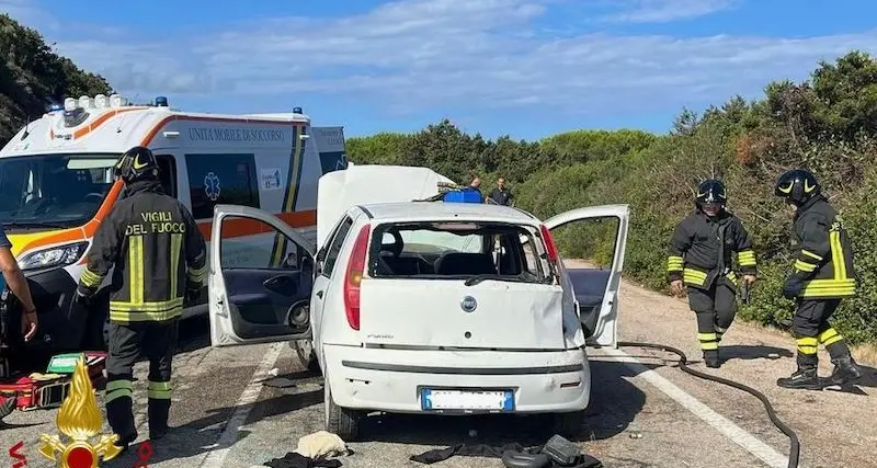 Santa Teresa. Auto cappotta più volte sulla Provinciale 90, ferito in elisoccorso