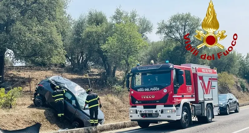 Schianto in auto vicino al bivio di Benetutti: due in ospedale