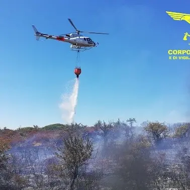 Fiamme a Villasalto, Villacidro e Cardedu; sotto controllo incendio Orosei, riapre statale 125